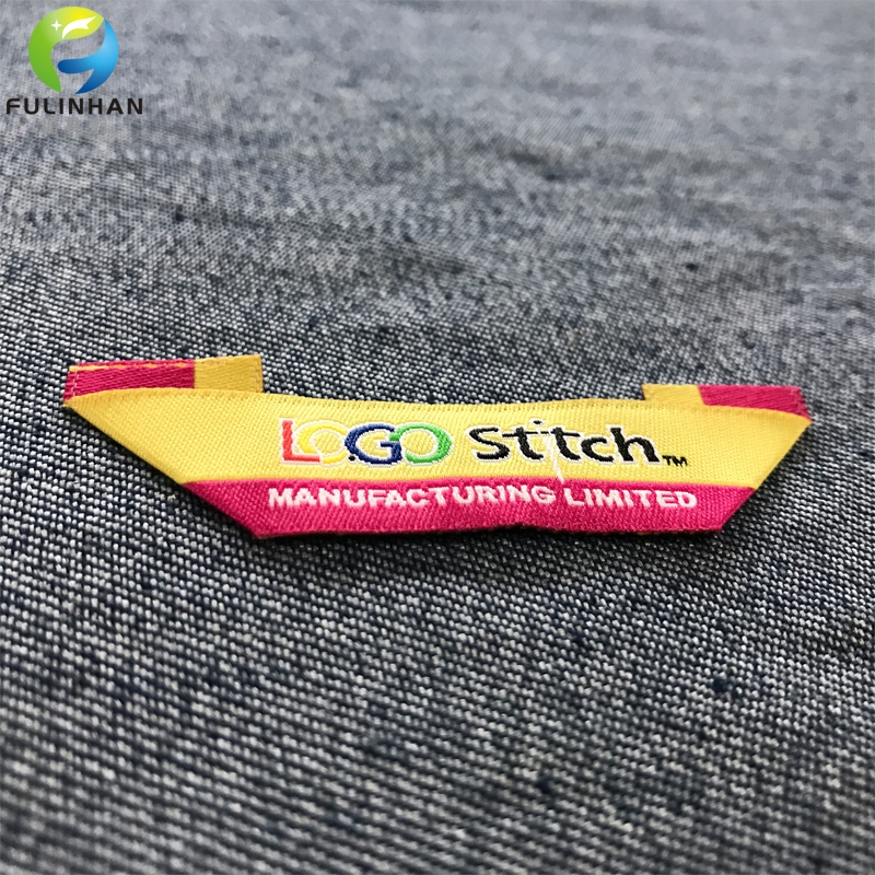 Mitre foled woven labels