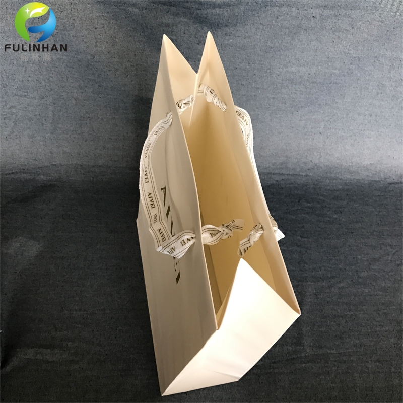 Embossed Paper Shopping Bags for Clothing