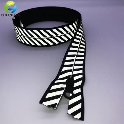 Wholesale Reflective Zipper for garments